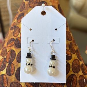 White Pearl and Black Bead Earrings snowman lookalike darling!